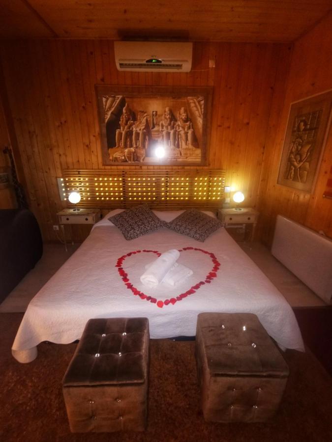 ナバルカルネロ Tu Mansionゲストハウス エクステリア 写真