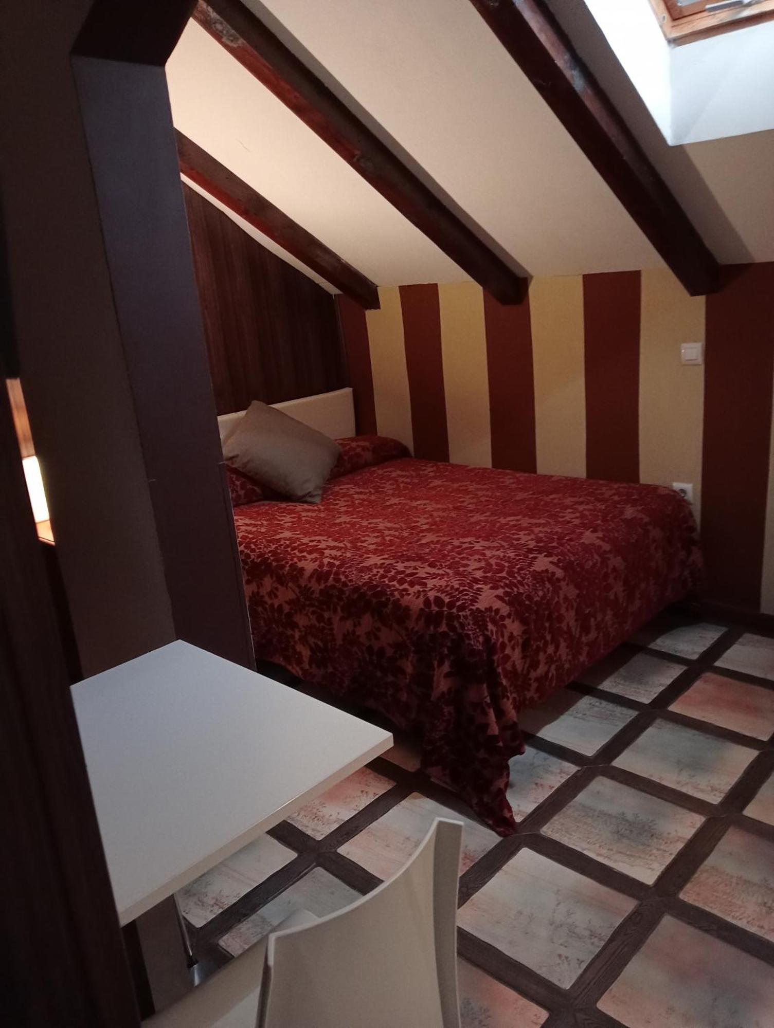 ナバルカルネロ Tu Mansionゲストハウス 部屋 写真